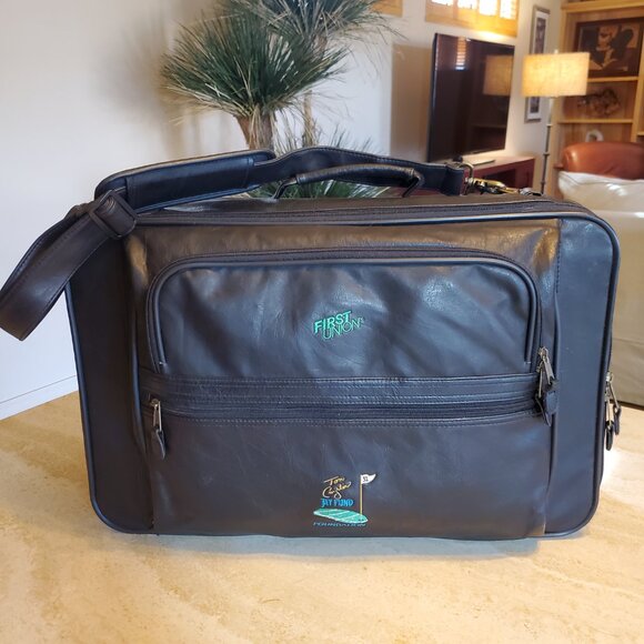 Briefcase Leather Carry On / Garment Bag Carry On luggage - Picture 10 of 16